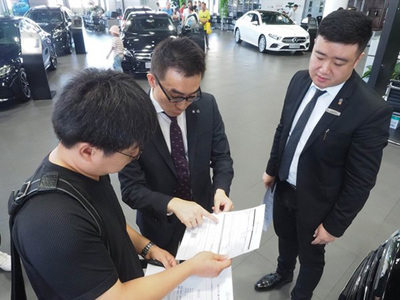 《服务公约》践行'客户为先'，奔驰开创汽车零售新风
